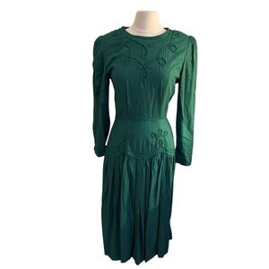 VTG Dress Embroidered Midi Green Sz 8 L/S Holiday Victorian Church Rayon Pleats